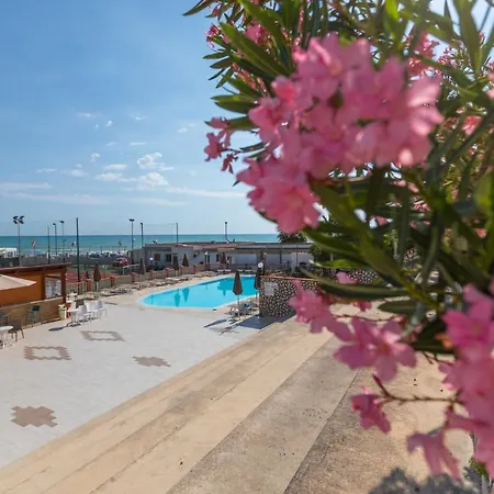 Aparthotel Village La Canzone Del Mare
