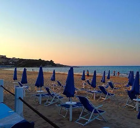 Aparthotel Village La Canzone Del Mare 3*