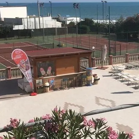 Village La Canzone Del Mare